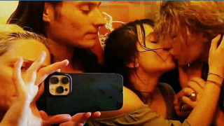 Дъщерята на президента Радев се целува с жена (Снимки)