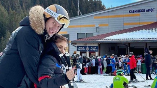 За първи път: Анелия се качи на ски СНИМКИ