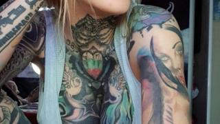 Най татуираната българка: Не съм излязла от пандиза