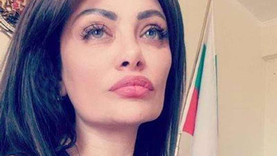 Българската Анджелина Джоли стигна до Еверест!
