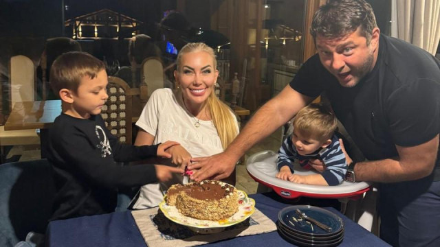 Миската Антония Петрова ни пусна няколко фотоса спомняйки си за