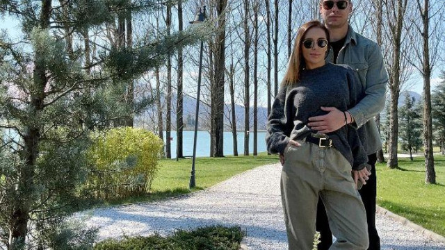 Мика Стоичкова е бременна от годеника си Мартин Трайков гръмна 