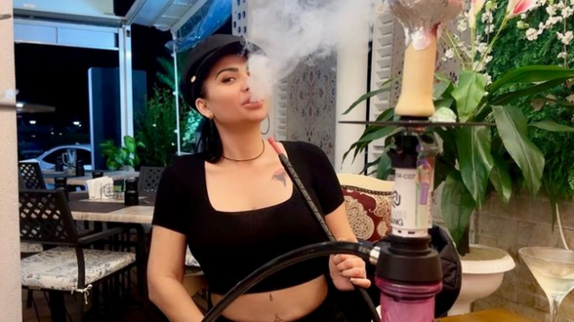 Тези дни Софи Маринова е одимила цял ресторант издават фотоси