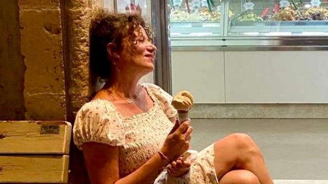 Година след скандалния и срамен случай на залавянето си пияна