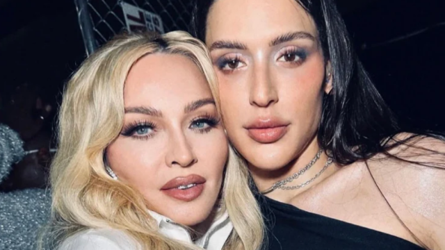 По пръстите и ушите на холивудските звезди лъснаха български бижута