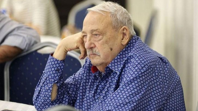 Жестоко падане по мраморните стълби на 5 звездния хотел Палас в