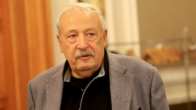 Няма подобрение в състоянието на Иван Гарелов научи Уикенд от