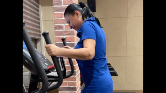 Софи Маринова спонтанно реши да отиде на фитнес и го