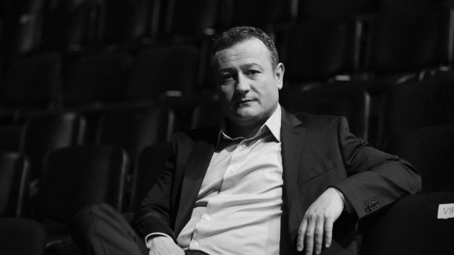 Димитър Рачков се разплака като дете споделяйки прочувствени снимки в