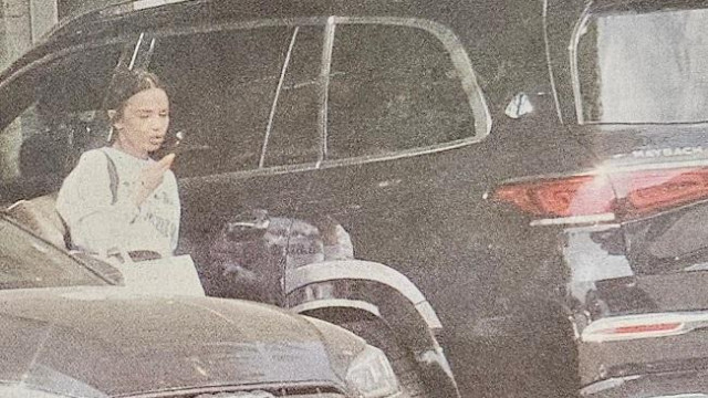 Фолк певицата Мария по известна като Мара Отварачката бе засечена от папараците