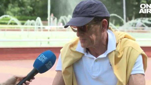 Композиторът на естрадния шлагер Тишина изпят последователно от Васил Найденов