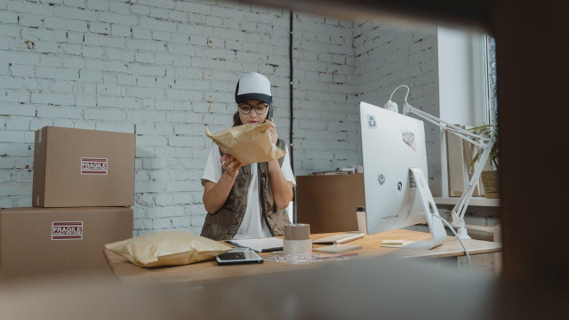 Изпращането на пратка с куриер е най бързият и лесен начин