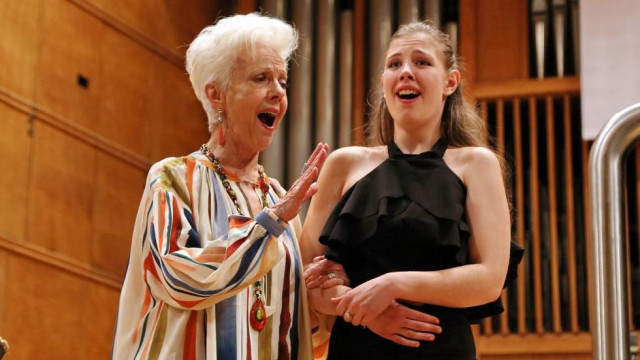 Райна Кабаиванска празнува 90 години на 15 декември Един от