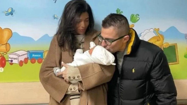 Продуцентът Андрей Арнаудов стана татко и на дъщеричка Любимата му