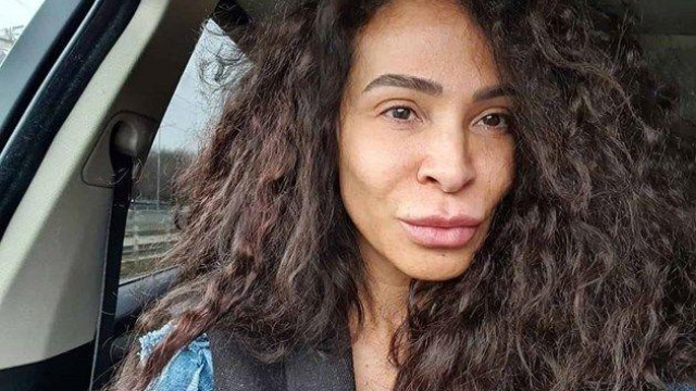 Мисис България 2003 Маги Сидерова е загубила част от средния