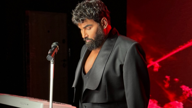 Попфолк звездата Азис се качи на една сцена до легендарните