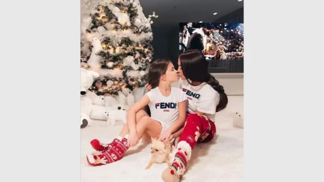 Николета Лозанова не пропусна да покаже в социалните мрежи стила