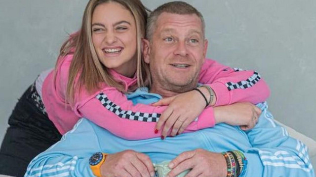 Юлиан Вергов изглежда е силно повлиян от нестандартния стил на