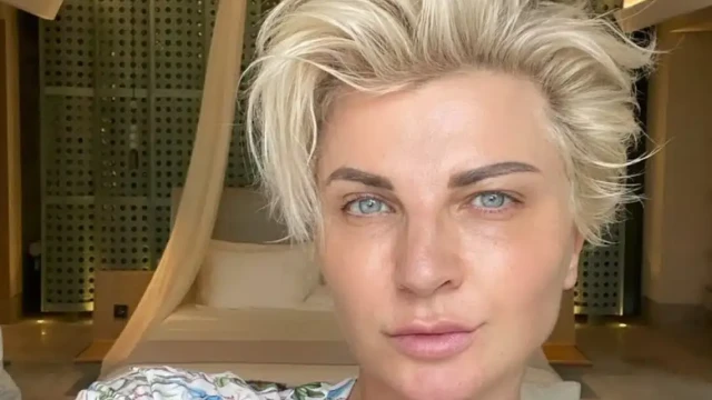 Силвана Роу която открай време се опитва да учи хората