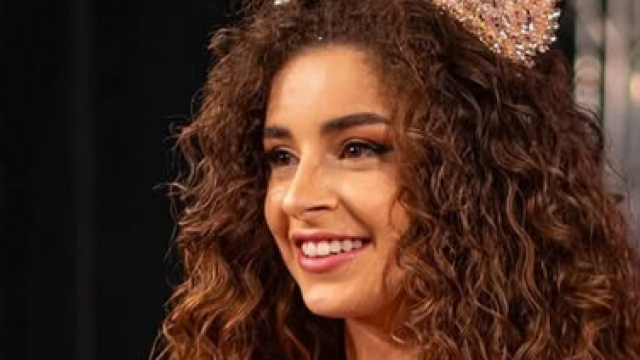 Бившата гимнастичка от Казанлък Неделина Неделчева и студентката по детска