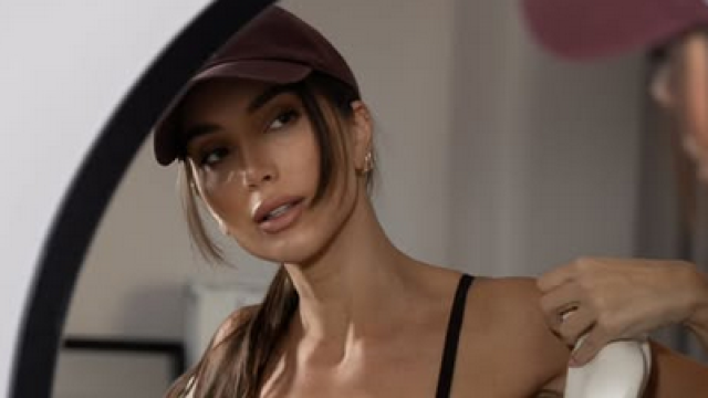 Изключително стегнато и провокативно тяло показа инфлуенсърката Александра Петканова от