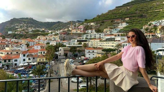 Райна показа завидни танцови умения в заведение на португалския остров