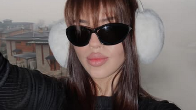 Певицата Дара изненада почитателите си нова прическа Изпълнитеката си е