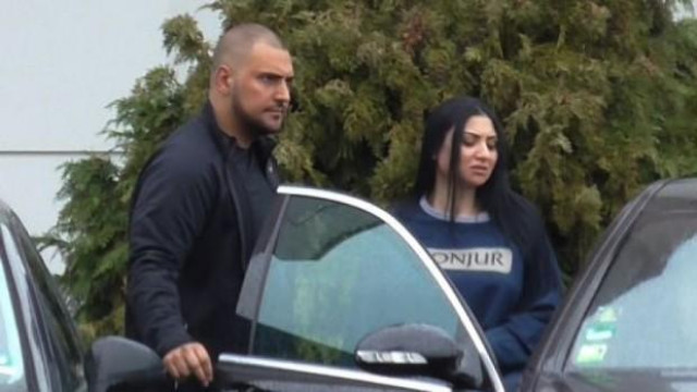 Бившият мъж на фолкзвездата закопчан тихомълком дни преди Нова година