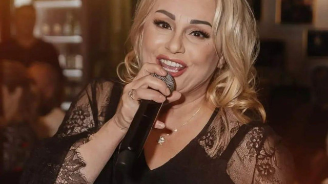 Тони Димитрова е направо неузнаваема Певицата изглежда с поне 20