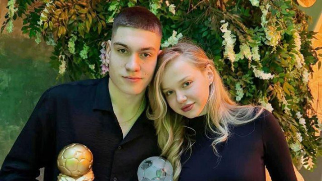 Беларуска Лолита идва с новия вратар на ЦСКА Фьодор Лапоухов