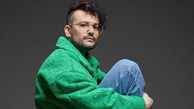 Талантливият певец имитатор Стефан Илчев все повече губи връзка с реалността