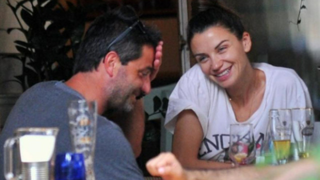 Моделът Диляна Попова е в трескаво обикаляне за жилище пише