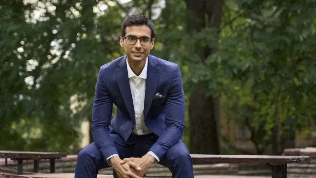 Митьо Маринов който води с Бесте Сабри Тази събота и