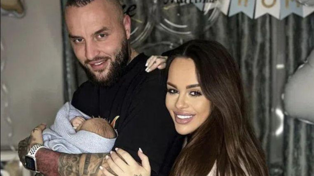 Скандалната певица Сузанита няма никакво намерение да си хваща ново