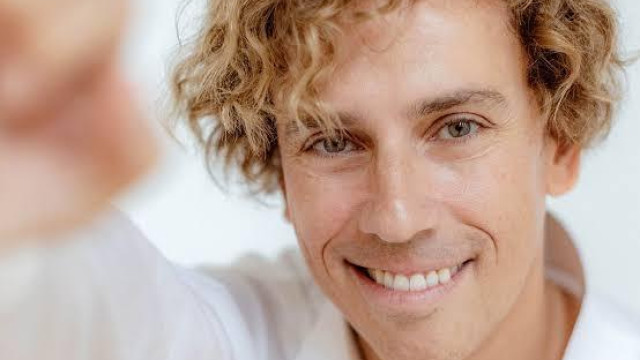 Известният руски шоумен и бивш тв водещ Максим Галкин пристигна