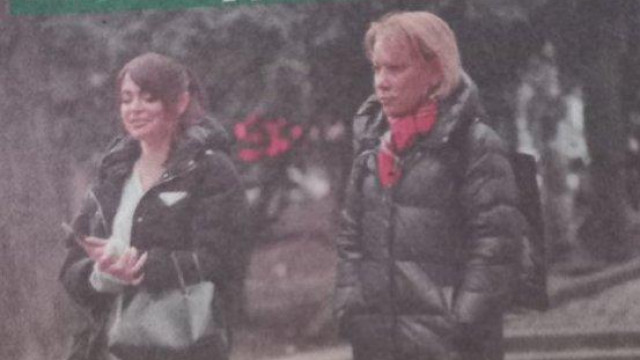 Красивата репортерка на Гала Елизабет Методиева се разходи с