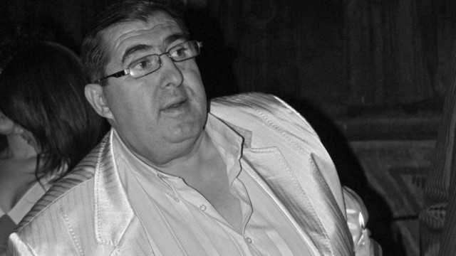 Шоуменът с най колоритната уста в България самопровъзгласилият се цар на