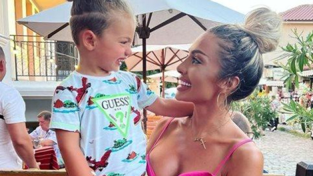 Плеймейтката Златка Райкова показа че вече вечерните й занимания са