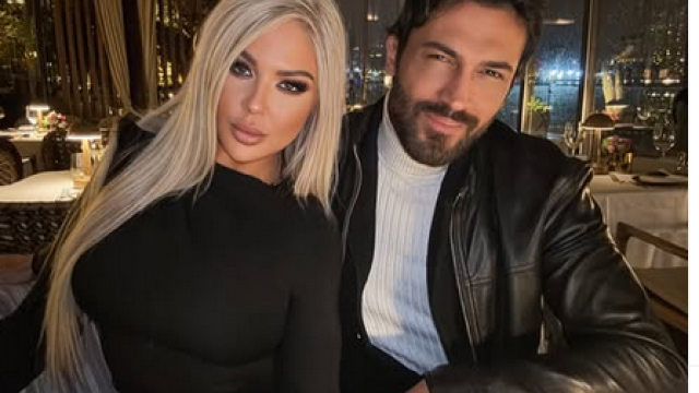 Андреа отново се носи на крилете на любовта Блондинката се