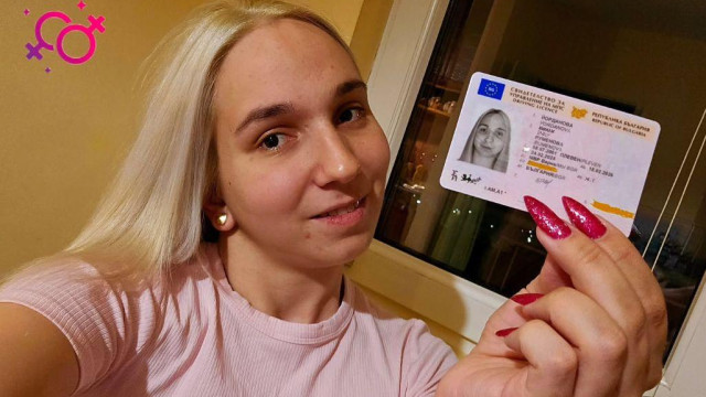 Емили Тротинетката планира трансевропейско пътешествие научи България Днес Любимата на