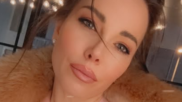 Попфолк певицата Емилия ще вдигне шумен рожден ден Блондинката ще събере