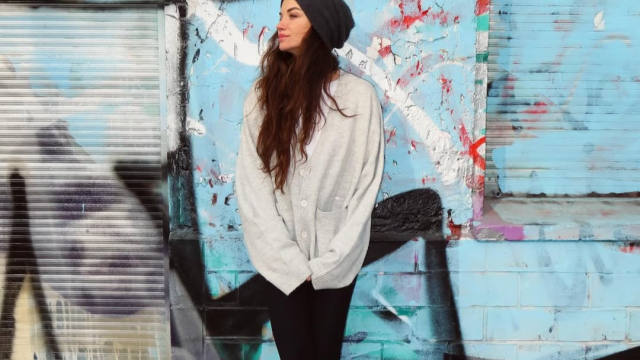 Хубавата Диляна Попова от няколко години е на воаяж на