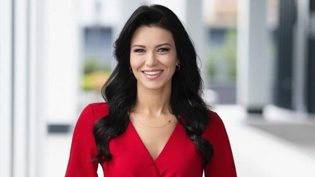 Новата синоптичка на Нова телевизия Деница Стоянова е отложила сватбата