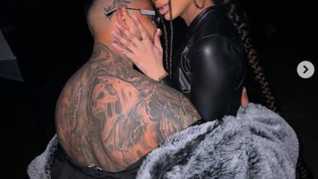 Попфолк певицата Атижа гушна татуиран мачо Мацката сподели горещ кадър в