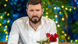 ГАФ: Мартин Елвиса с телефон в „Ергенът”