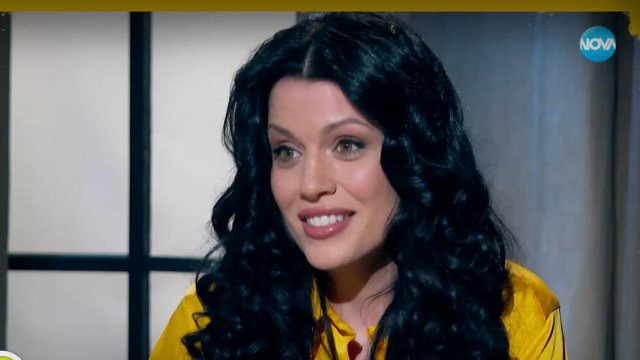 Ралица Паскалева няма почти никакъв опит на театралната сцена след