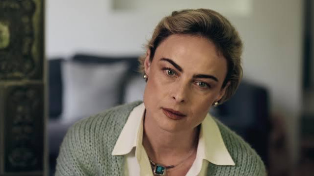 Актрисата Йоана Буковска посрещна рождения си ден с най близките си