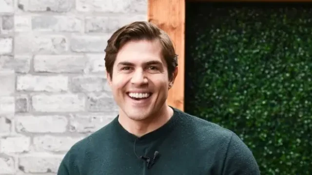 Иво Аръков призна че не гледа телевизия и рядко следи