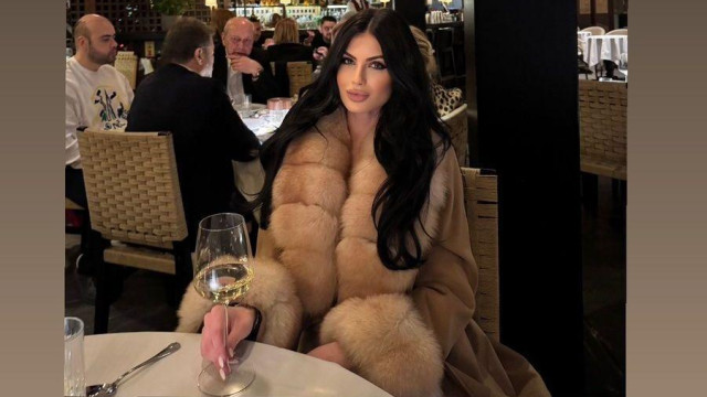 Изгряващата фолк певица Венцислава Тафкова посрещна Цветница извън пределите на