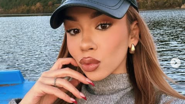 Чалгаджийката Симона наду огромни устни и се похвали с придобивката